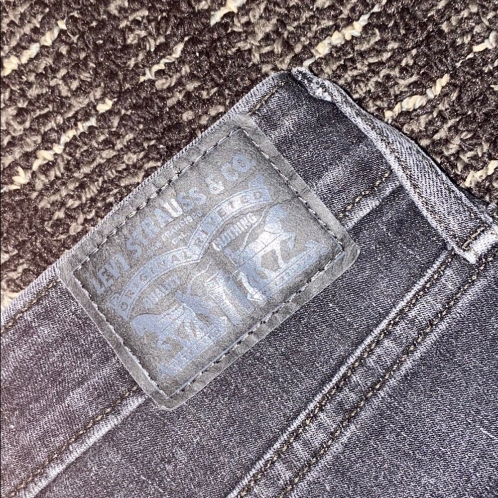 Levi’s High Rise Skinny Jeans - Picture 4 of 6